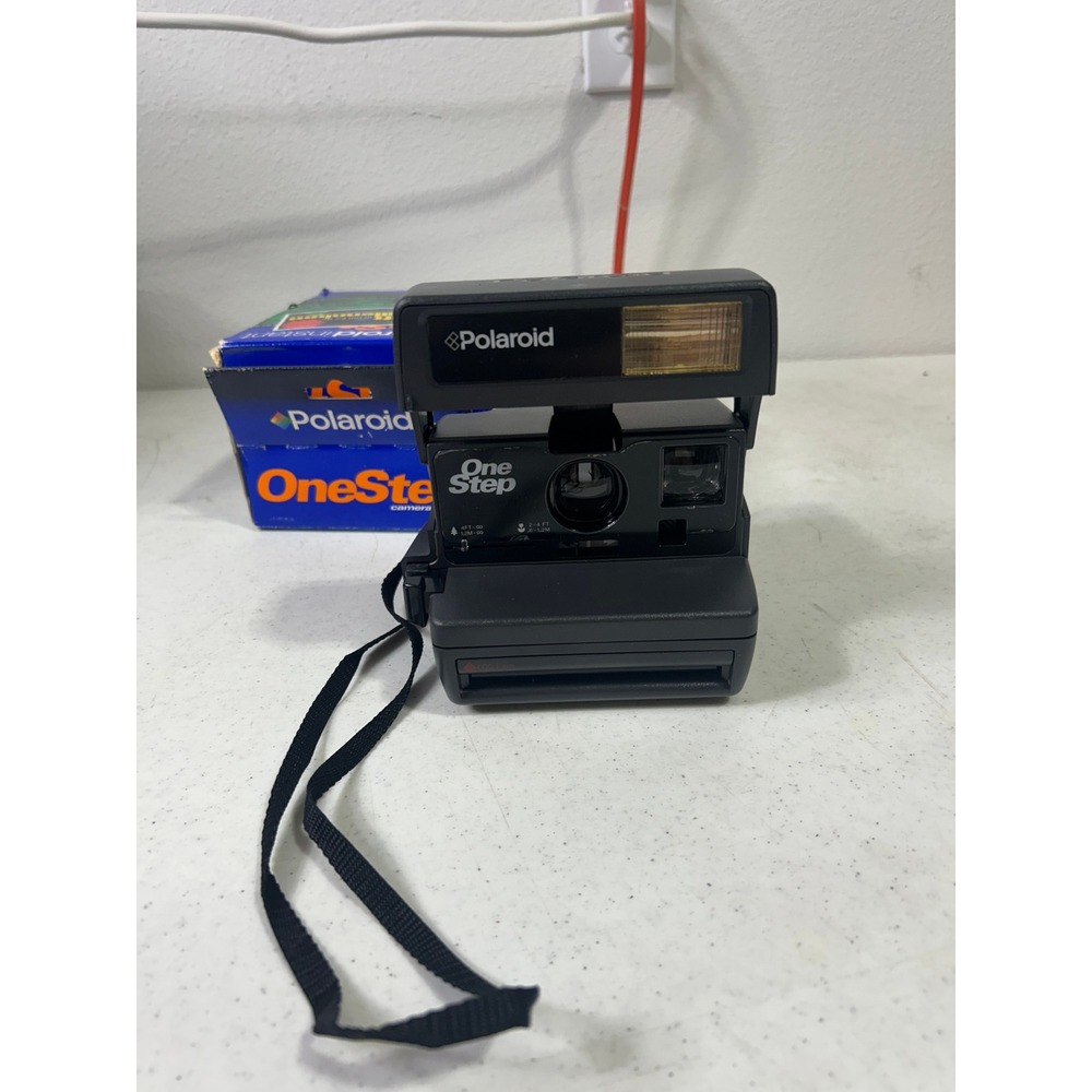 Polaroid OneStep 600 Instant Film Camera Black with Original Box Vintage - Picture 1 of 11